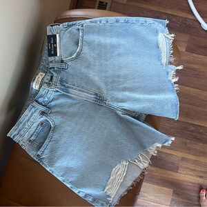 CURVE LOVE HIGH RISE LOOSE SHORT Abercrombie & Fitch Light Blue Denim Shorts
